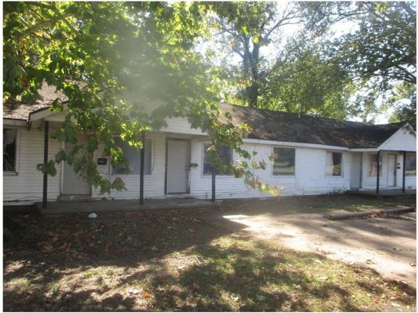 302 E Semmes Avenue , Osceola, AR 72370