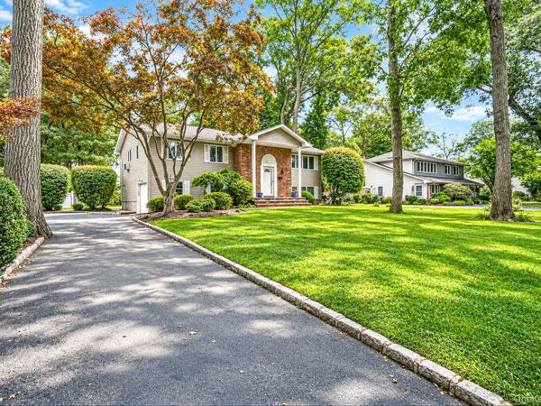 3 Oasis Place , East Northport, NY 11731