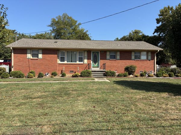 315 Chestnut Drive , Shelbyville, TN 37160