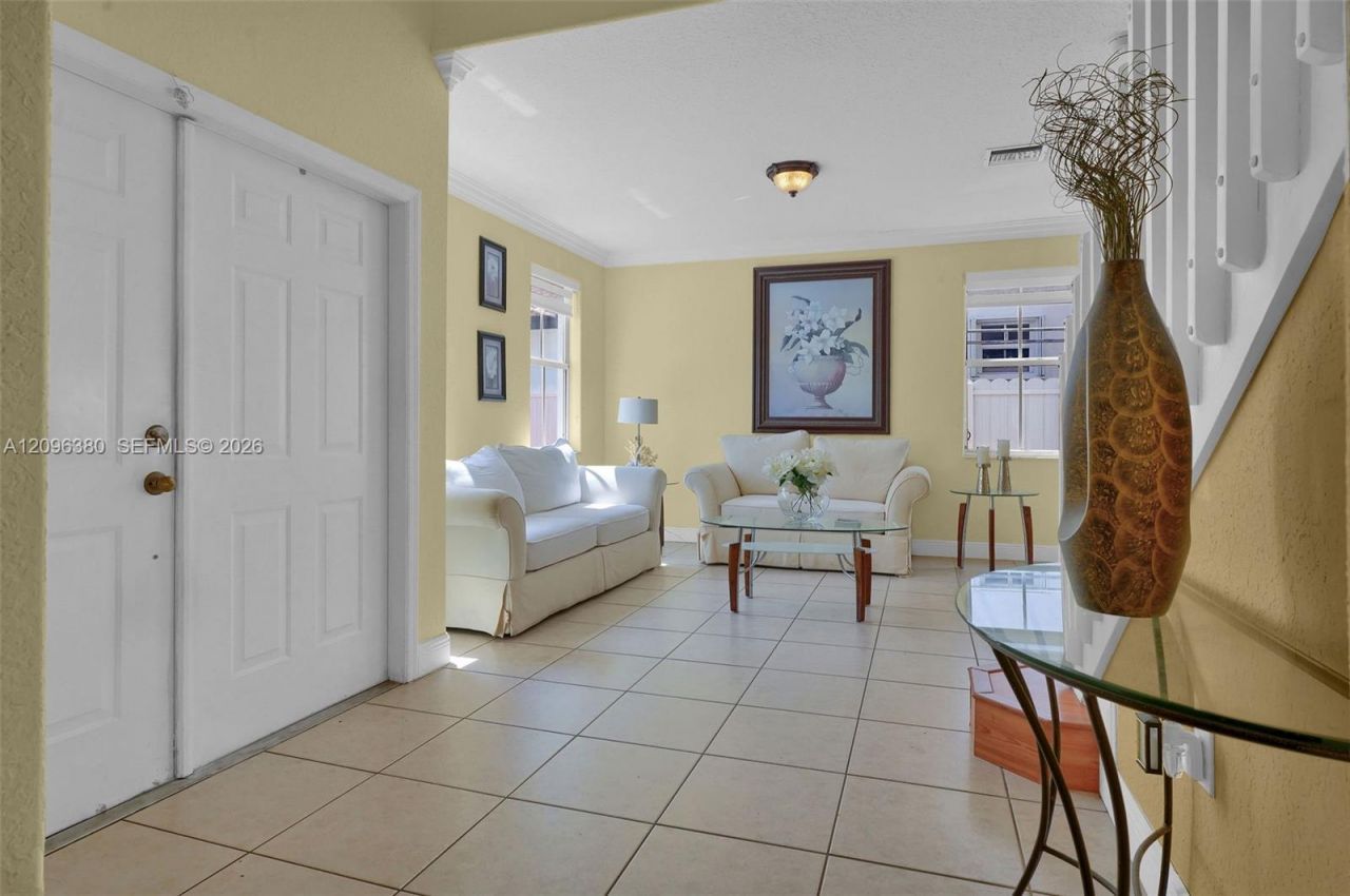 6114 SW 158th Pass , Miami, FL 33193 Photo