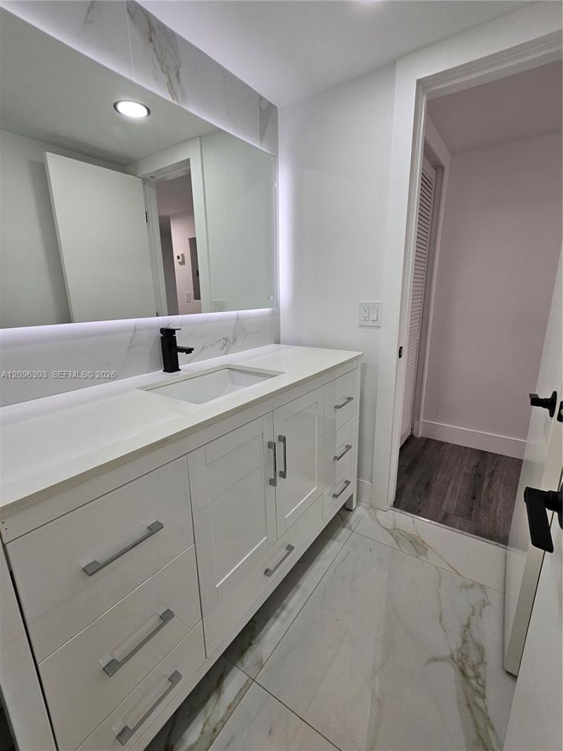 15888 SW 95th Ave , Unit 210, Miami, FL 33157 Photo