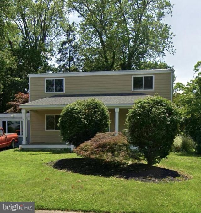 51 BELMONT SQUARE , DOYLESTOWN, PA 18901