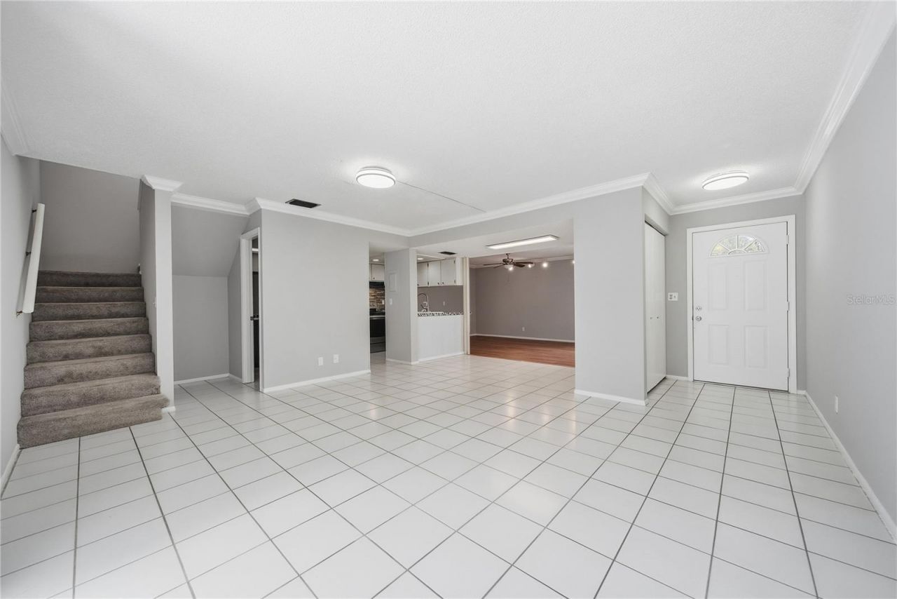 912 Byron Lane, Unit 5C, Sarasota, FL 34243 Photo