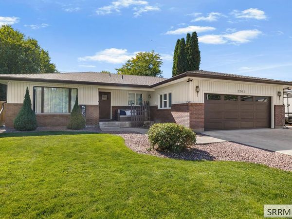 2201 E Brandon Drive, IDAHO FALLS, ID 83402