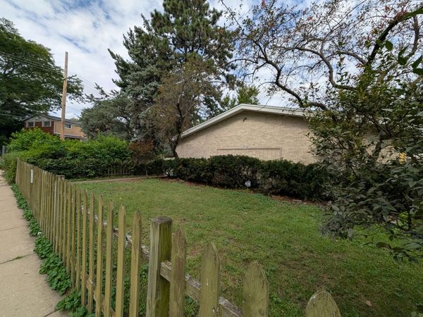 1958 W Morse Avenue, Unit A, Chicago, IL 60626