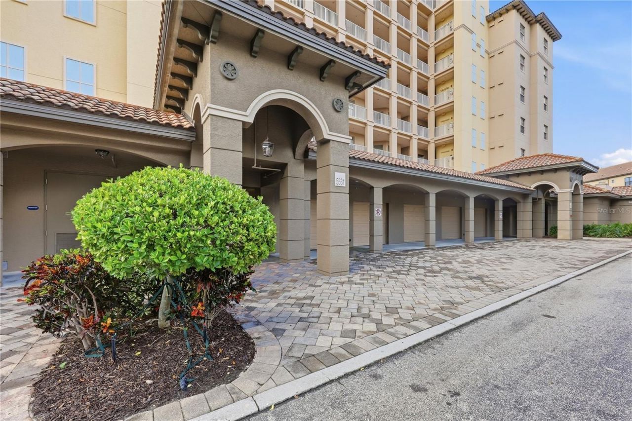 5531 Cannes Circle, Unit 403, Sarasota, FL 34231 Photo