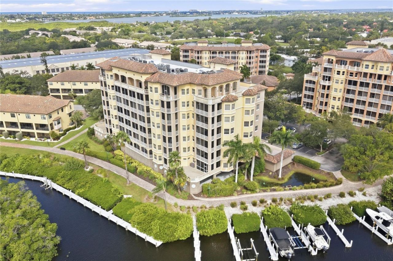 5531 Cannes Circle, Unit 403, Sarasota, FL 34231 Photo