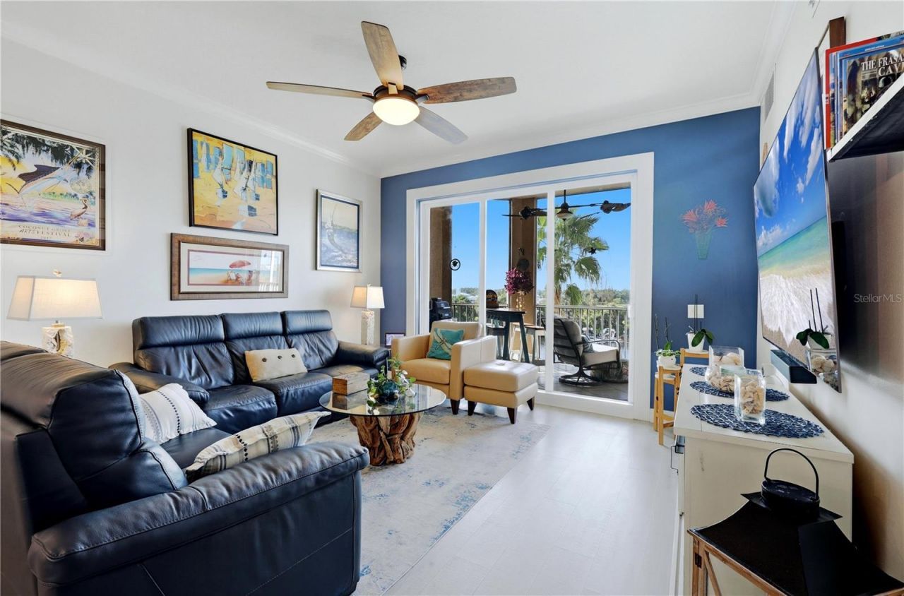 5531 Cannes Circle, Unit 403, Sarasota, FL 34231 Photo
