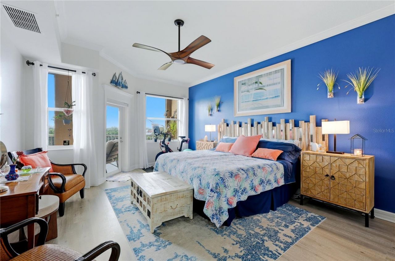 5531 Cannes Circle, Unit 403, Sarasota, FL 34231 Photo