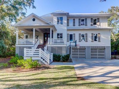 2414 Goldbug Avenue, Sullivans Island, SC 29482