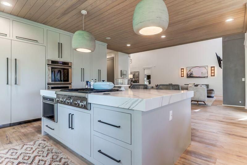 2414 Goldbug Avenue Photo 10
