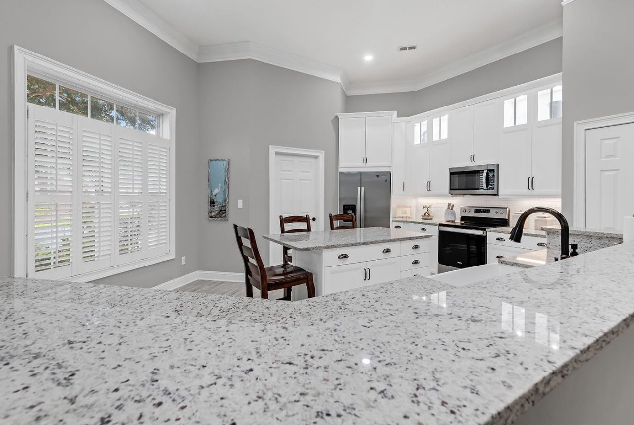 175 Ellington Ln. Photo 6