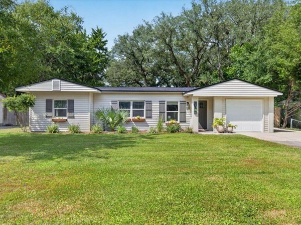 311 NE Gardner Drive, Fort Walton Beach, FL 32548