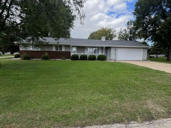 1743 Shutters Street , Thomson, IL 61285