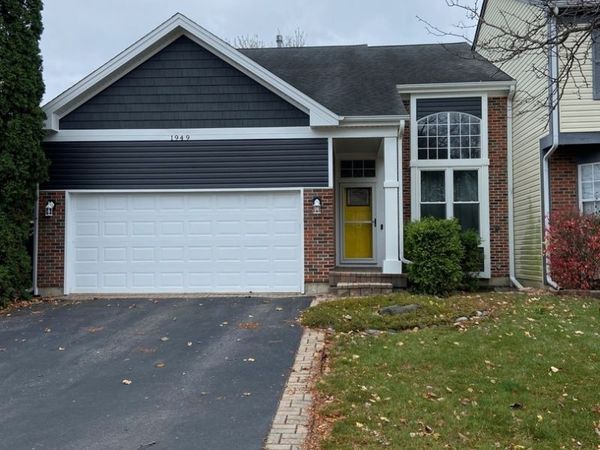 1949 Barnhill Drive , Mundelein, IL 60060
