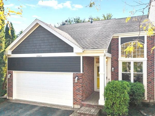 1949 Barnhill Drive, Mundelein, IL 60060