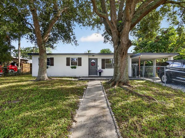 3842 Ocala Road, Lake Worth, FL 33462