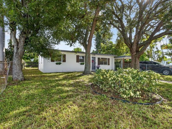 3842 Ocala Road, Lake Worth, FL 33462