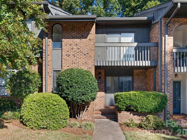 5803 Sharon Road, Unit E, Charlotte, NC 28210