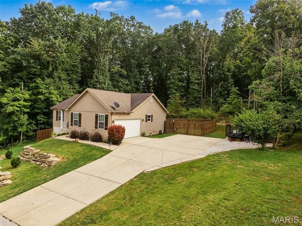 112 Lawrence Drive, Byrnes Mill, MO 63051