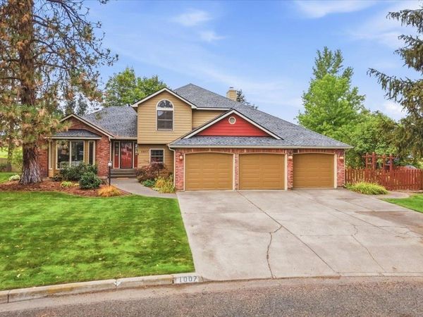 1007 N Arnim Ave, Deer Park, WA 99006