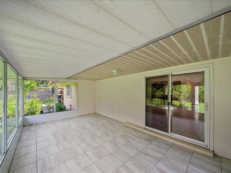 2499 Hillview Street , Sarasota, FL 34239 Photo