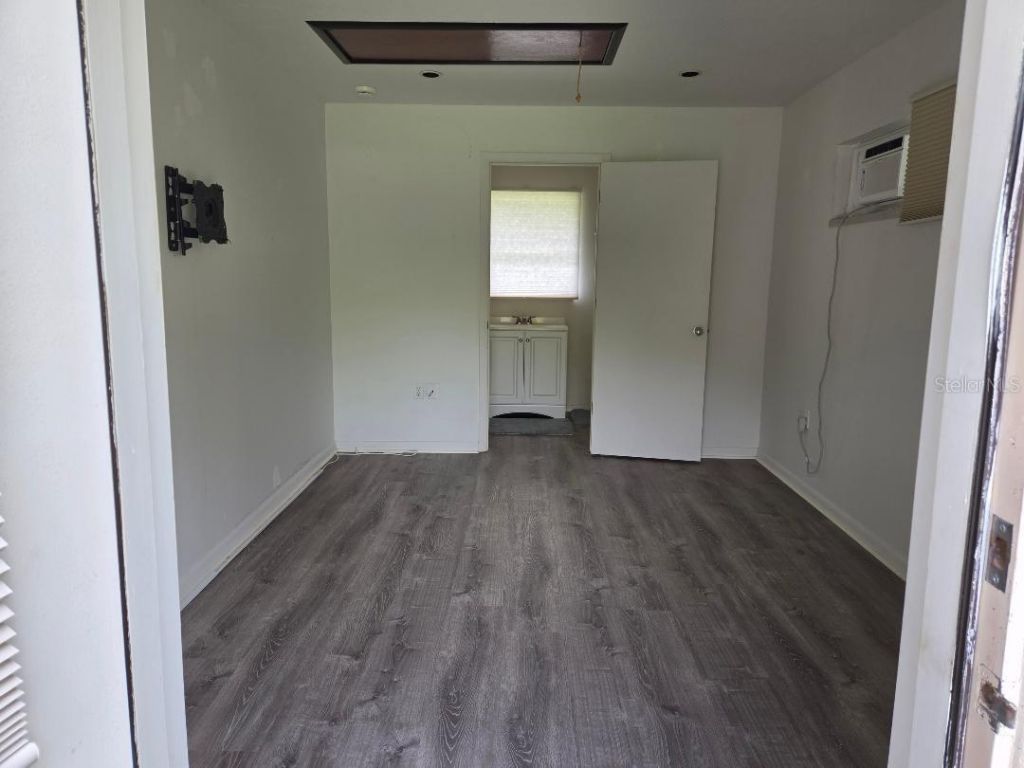 2499 Hillview Street , Sarasota, FL 34239 Photo
