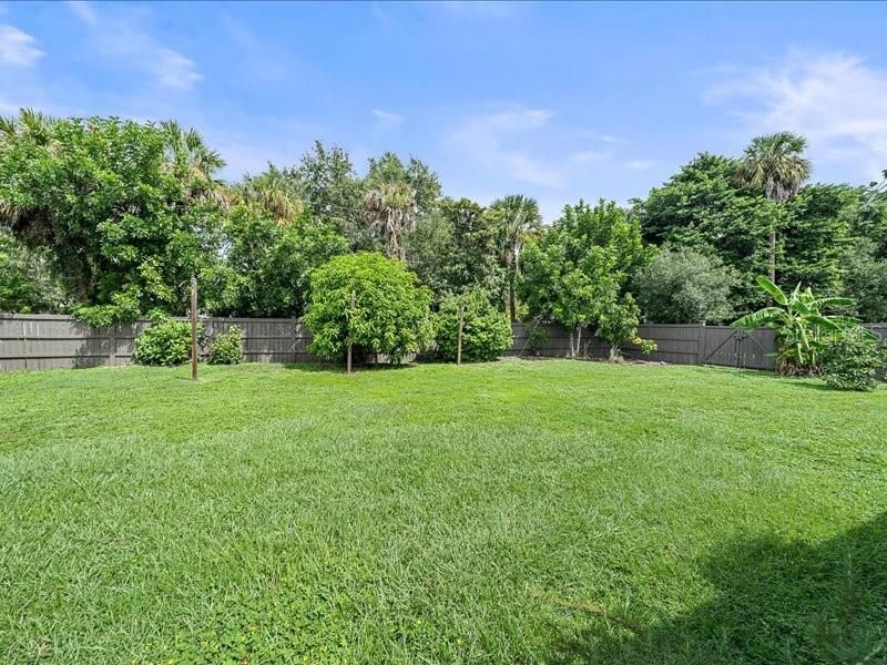2499 Hillview Street , Sarasota, FL 34239 Photo