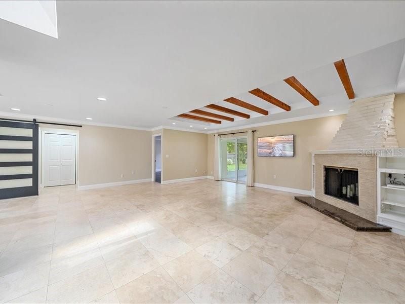 2499 Hillview Street , Sarasota, FL 34239 Photo