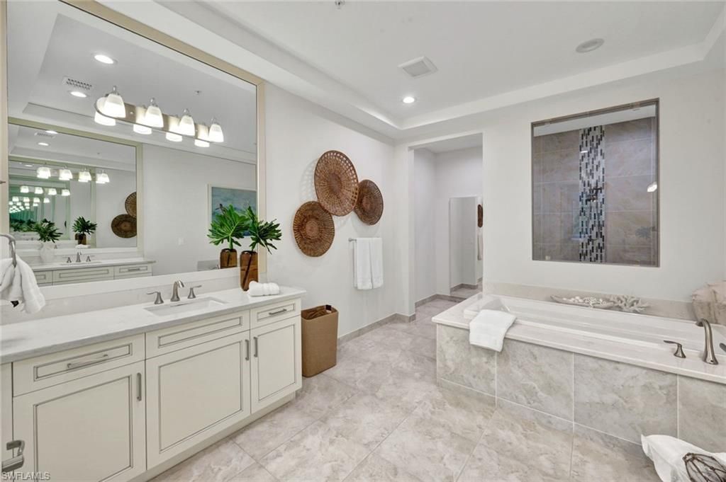 2534 Windward Ct, Unit 15-101, Naples, FL 34112 Photo