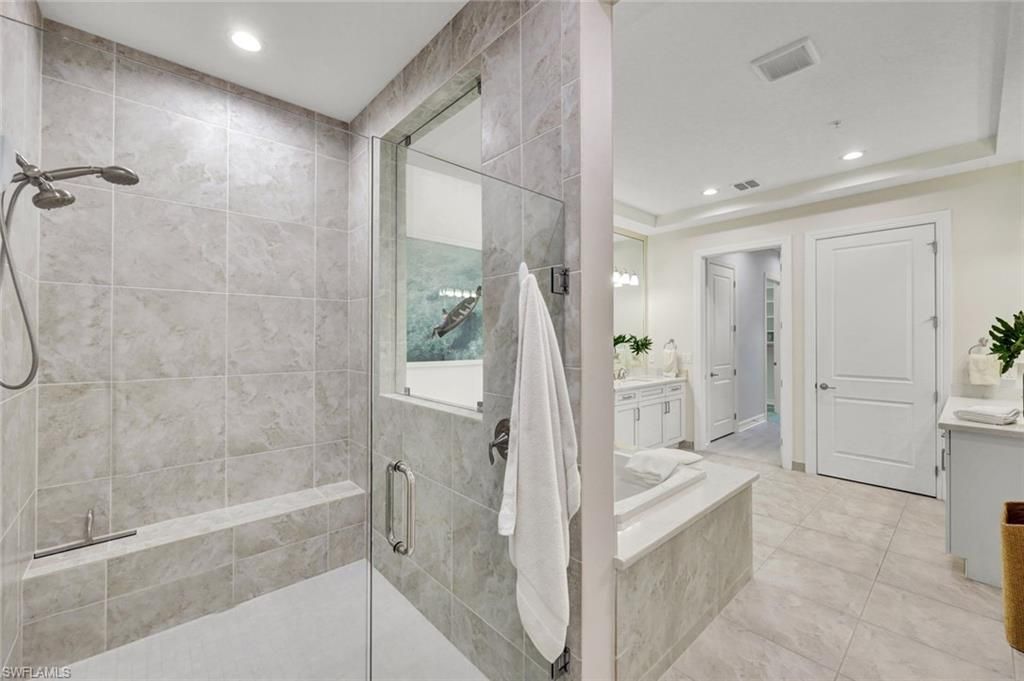 2534 Windward Ct, Unit 15-101, Naples, FL 34112 Photo