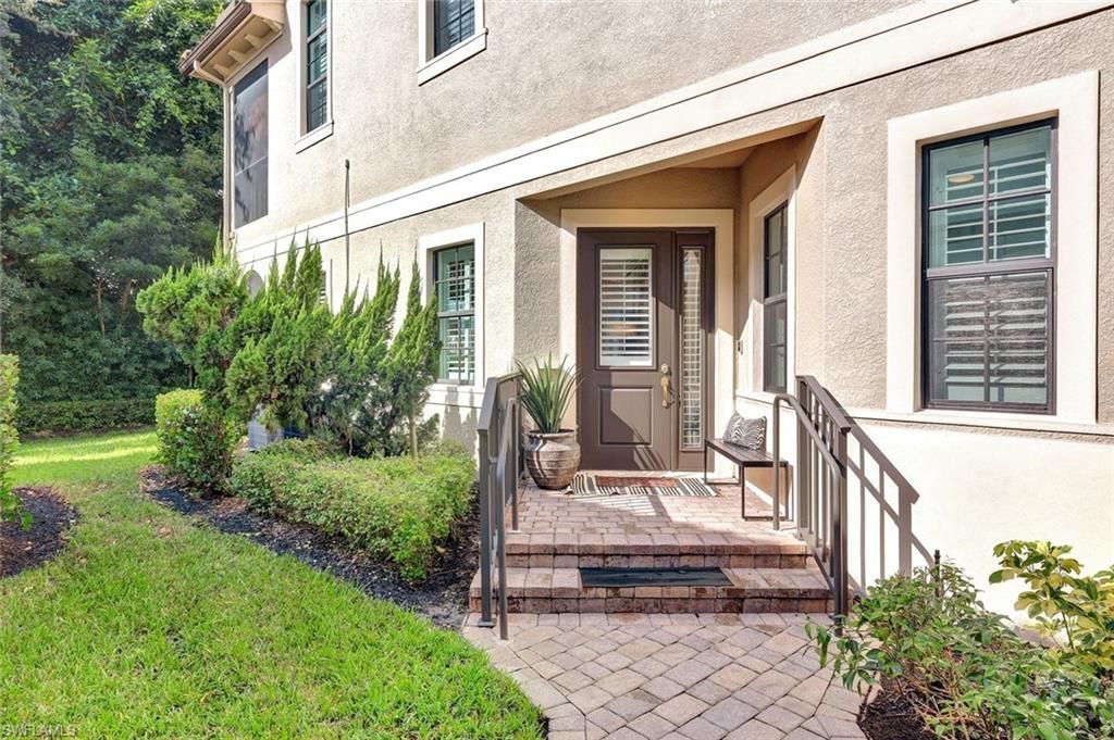 2534 Windward Ct, Unit 15-101, Naples, FL 34112 Photo