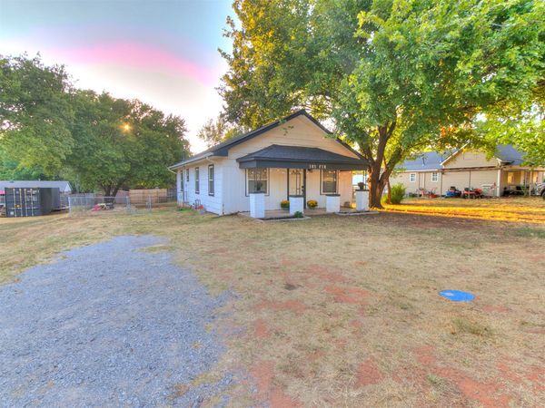 505 Fir Street , Wellston, OK 74881