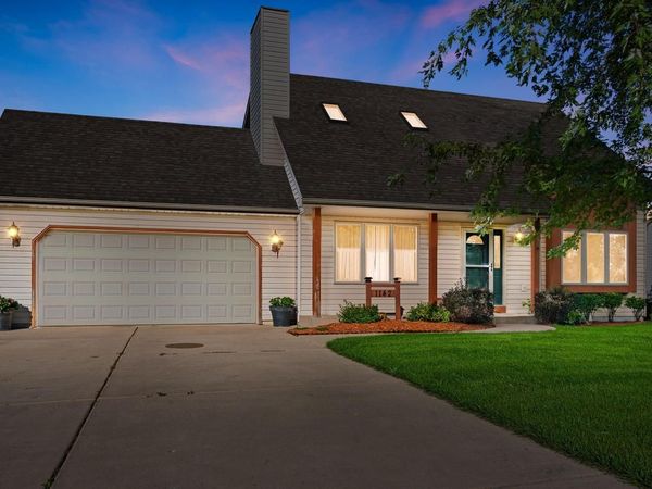1142 Mulberry LANE, Union Grove, WI 53182