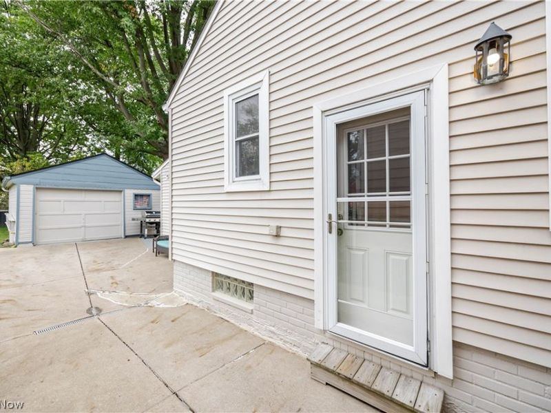 1156 Sunset Road, Mayfield Heights, OH 44124 Photo 4