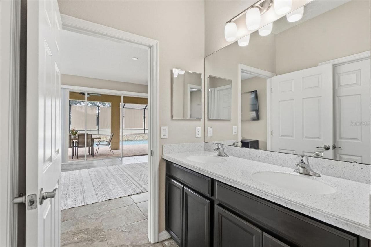 17515 Bright Wheat Drive , Lithia, FL 33547 Main Photo