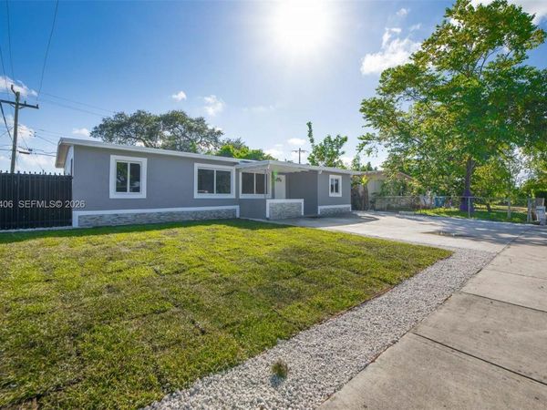 3510 SW 39th St , West Park, FL 33023