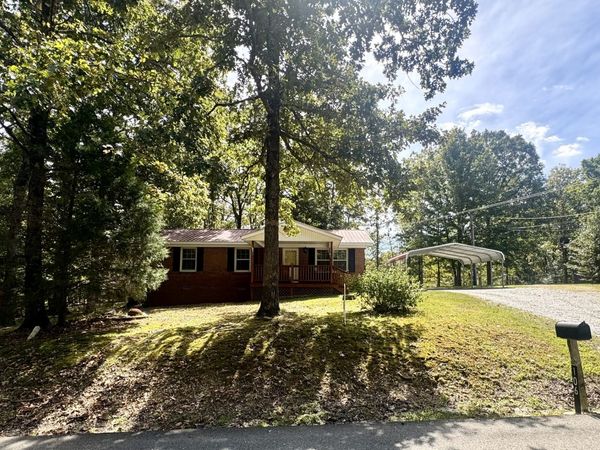 106 Oak Hill Dr , Waverly, TN 37185