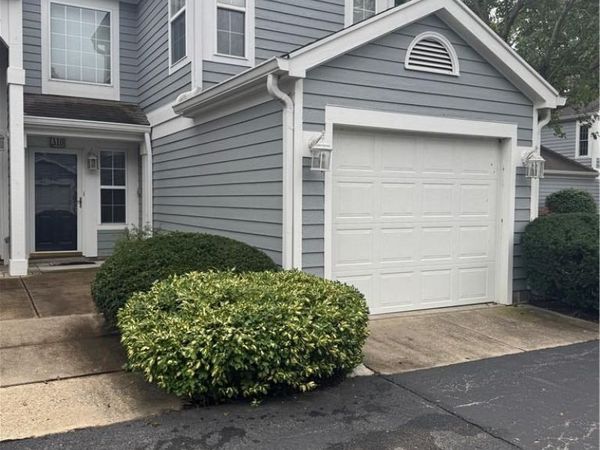 310 Elmwood Drive, Unit 310, Springboro, OH 45066