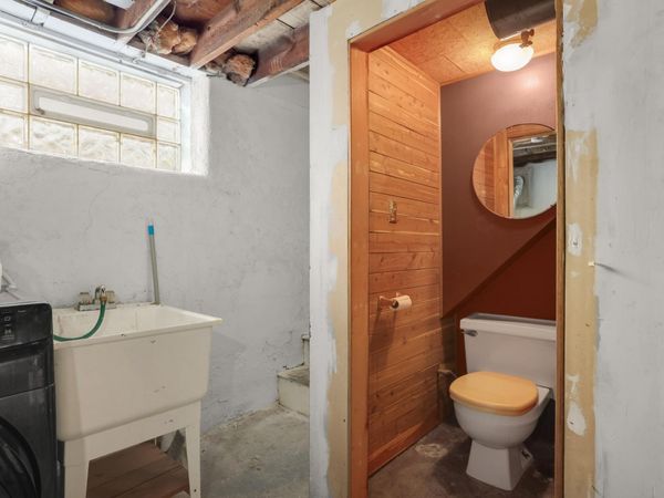 207 W 34th Street, Minneapolis, MN 55408