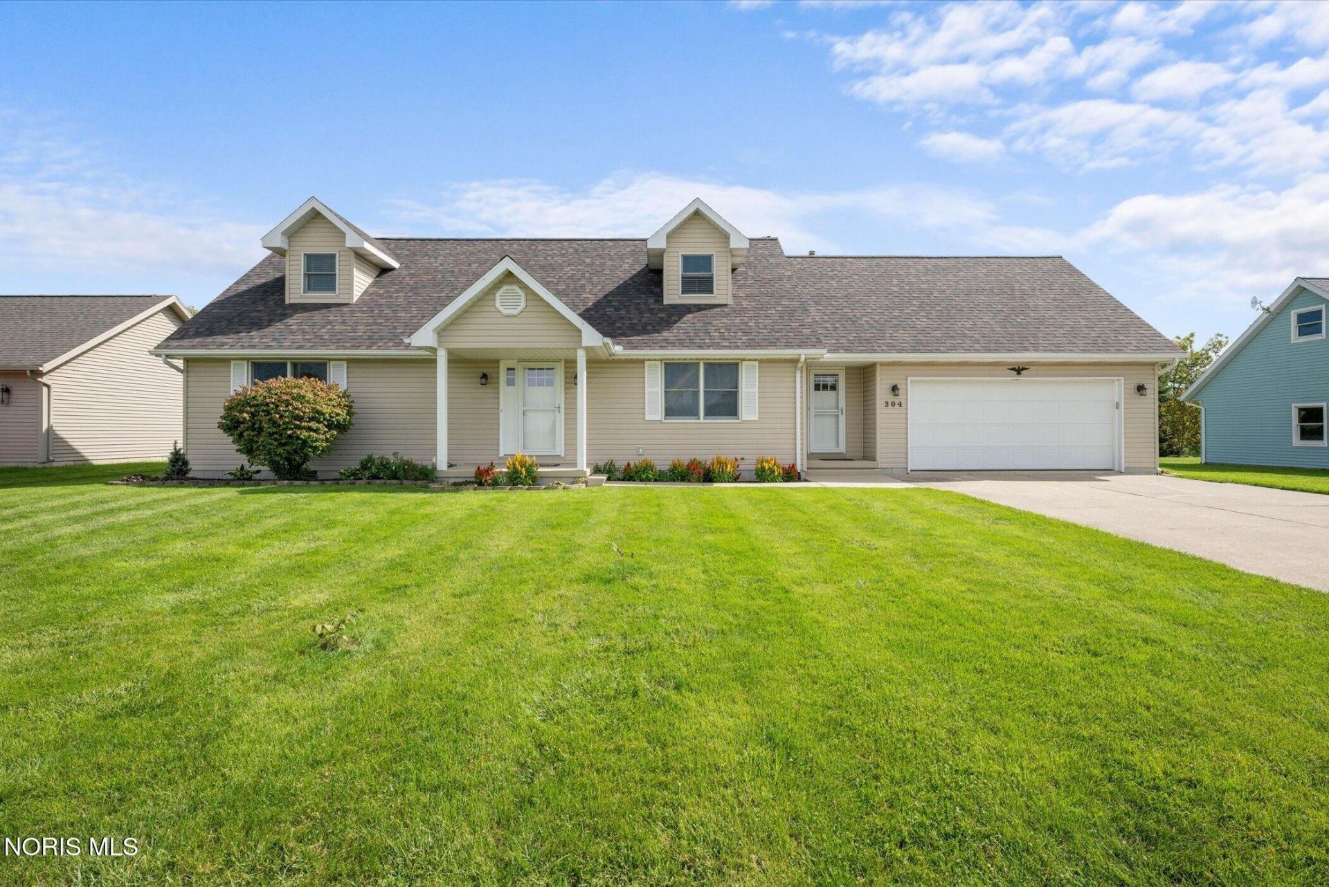 304 Michaelis Drive, Napoleon, OH 43545 Main Photo