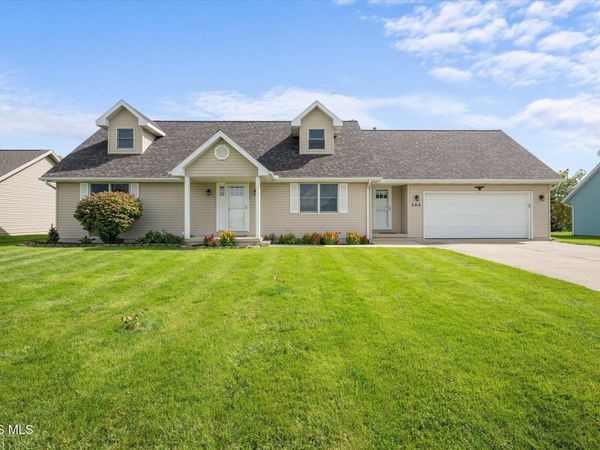 304 Michaelis Drive, Napoleon, OH 43545