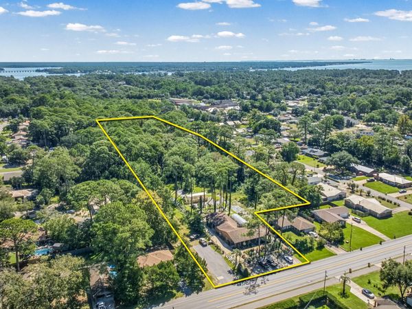 1405 Palm Boulevard, Niceville, FL 32578