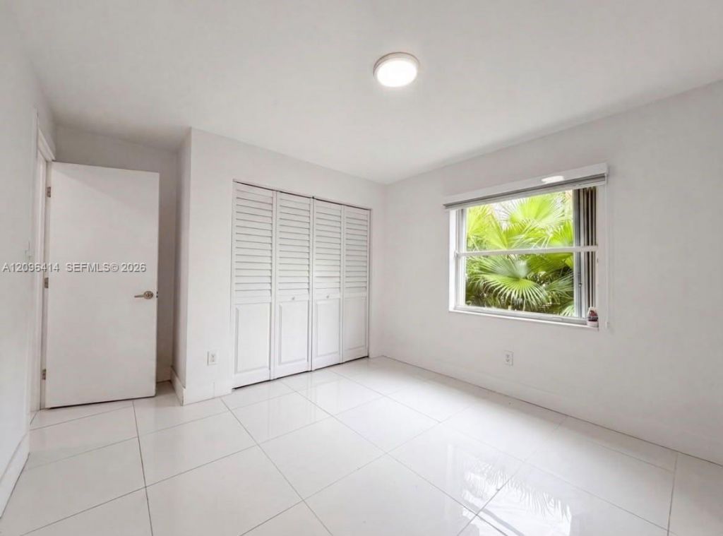 16571 SW , Miami, FL 33177 Photo