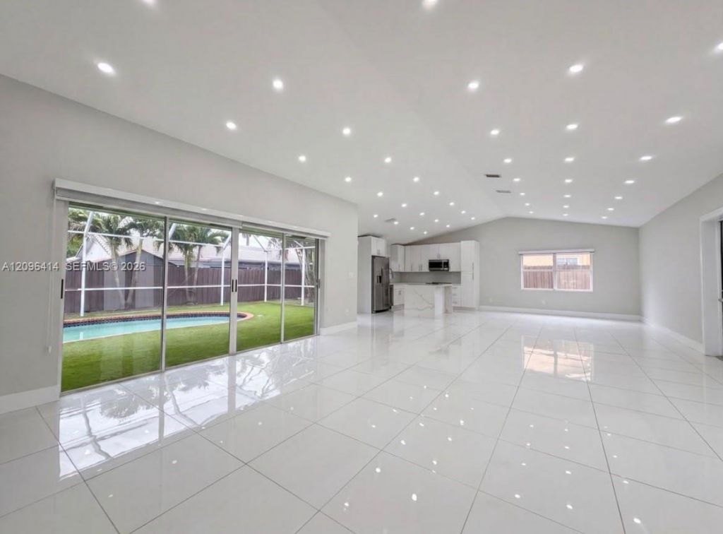 16571 SW , Miami, FL 33177 Photo