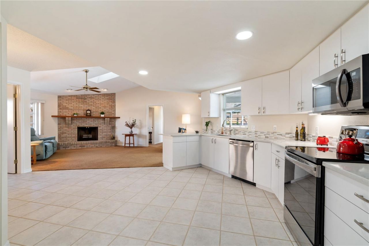 5628 Cynthia Lane, Sarasota, FL 34235 Photo