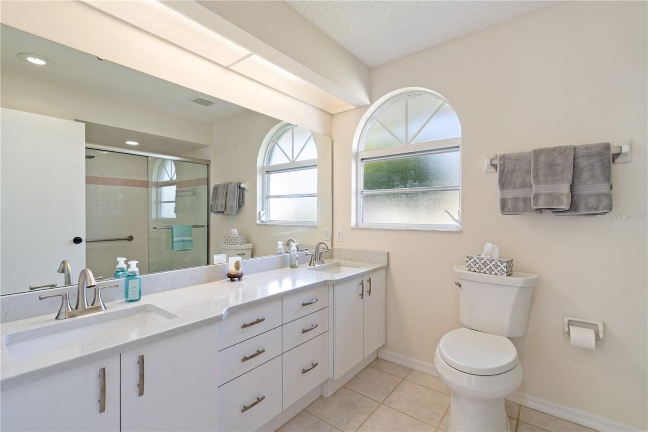 5628 Cynthia Lane, Sarasota, FL 34235 Photo