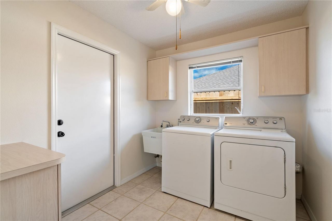 5628 Cynthia Lane, Sarasota, FL 34235 Photo