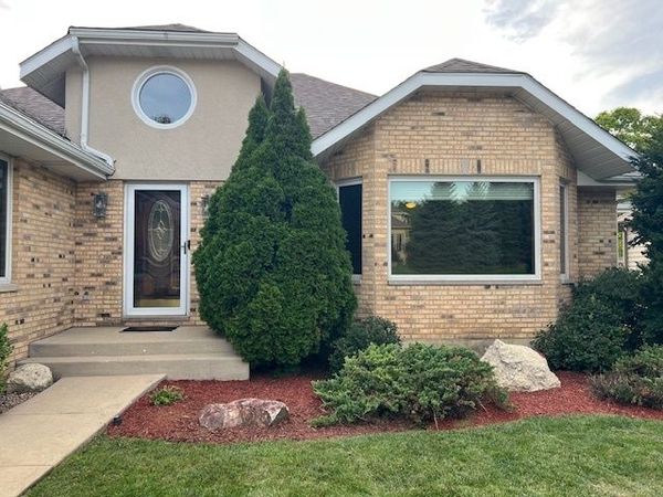 612 Edelweiss Drive , Antioch, IL 60002