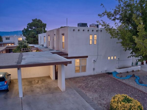 37 Calle Arroyo Seco NW, Albuquerque, NM 87120